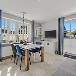 Apartment Moin 53